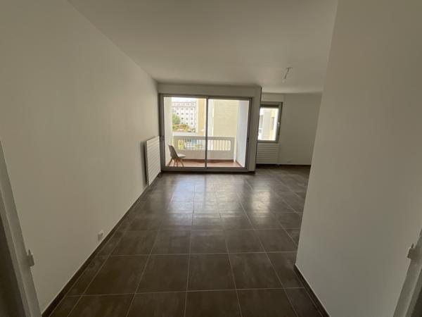 Lyon (69003) Appartement rénové Type 3 ( 78.22m²) et cave sur LYON 3ème ( quartier La Villette)