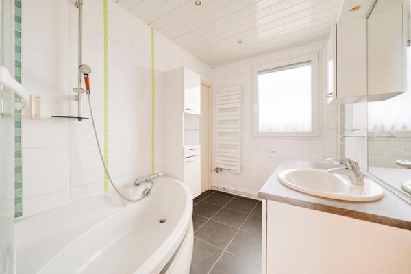 Jolie maison de 130 m² sur sous-sol, 3 chambres avec bureau et garage