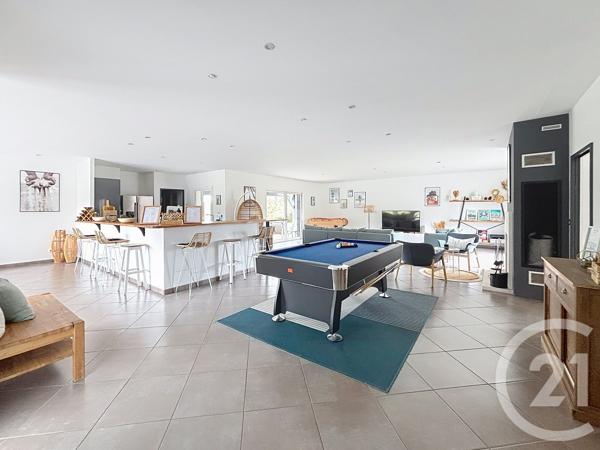 Maison à vendre  8 pièces - 233,61 m 2   MONTPON MENESTEROL  - 24