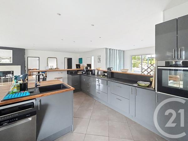 Maison à vendre  8 pièces - 233,61 m 2   MONTPON MENESTEROL  - 24