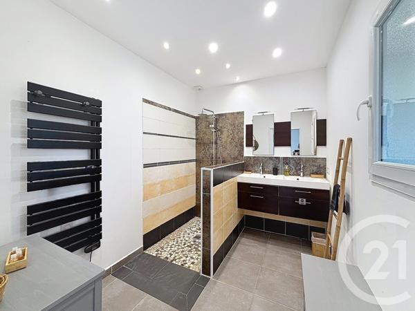 Maison à vendre  8 pièces - 233,61 m 2   MONTPON MENESTEROL  - 24