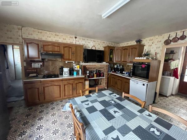 Maison à vendre à Pré-en-Pail-Saint-Samson en Mayenne (53140), ref : 560