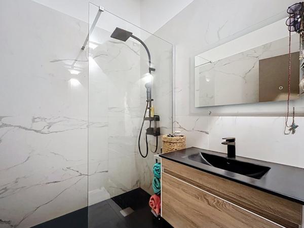 Vente appartement Chateauneuf grasse, 52m² 3 pièces 279 000€ avec piscine