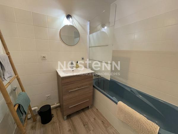 Appartement à vendre à Vannes 2 pièces 45 m² balcon parking cave expo Ouest