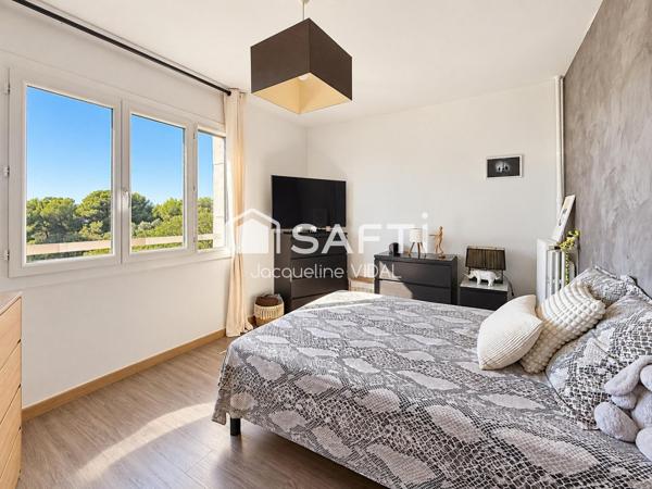 T4 aménagé en T3 – 75 m² – Balcons – Vue dégagée