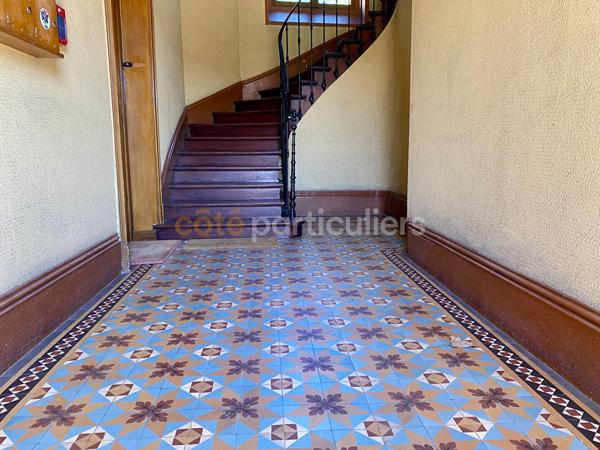 Vente
                Appartement33,76 m² - 1 Pièce -
                    CHALON SUR SAONE (71100)