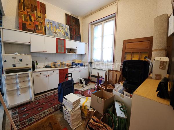 Vente
                Appartement33,76 m² - 1 Pièce -
                    CHALON SUR SAONE (71100)