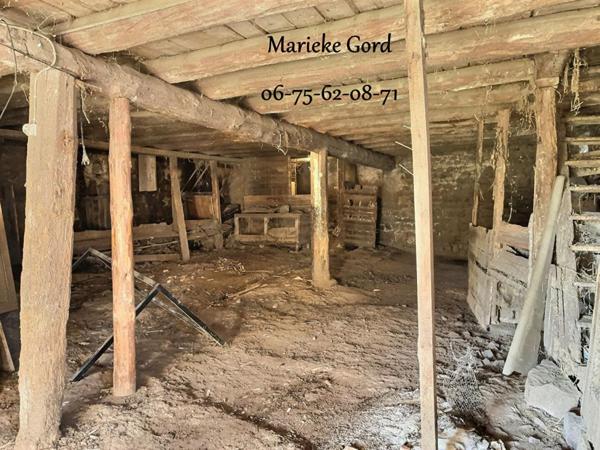 BOISSET 43500 Belle ferme à rénover de 124 m² habitable avec grange et écurie terrain 1400m²