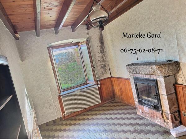 BOISSET 43500 Belle ferme à rénover de 124 m² habitable avec grange et écurie terrain 1400m²