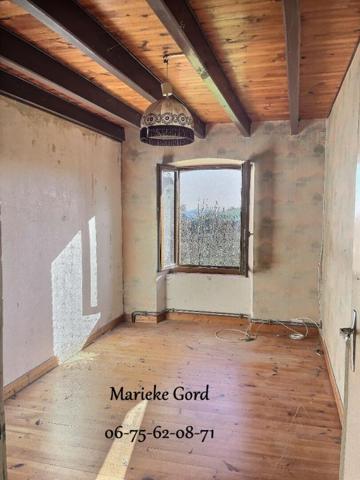 BOISSET 43500 Belle ferme à rénover de 124 m² habitable avec grange et écurie terrain 1400m²