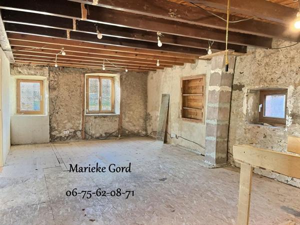 BOISSET 43500 Belle ferme à rénover de 124 m² habitable avec grange et écurie terrain 1400m²