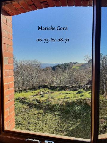 BOISSET 43500 Belle ferme à rénover de 124 m² habitable avec grange et écurie terrain 1400m²