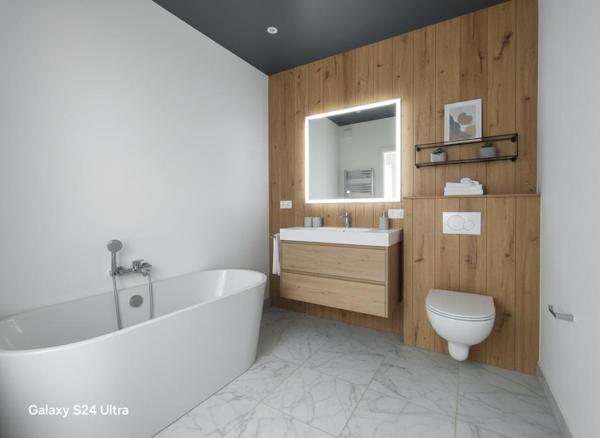 Studio de 36m²  environ + Terrasse & jardin privatif + 1 Cave