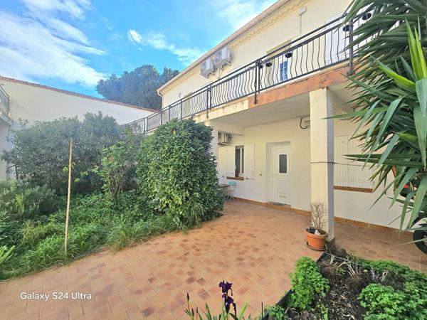Studio de 36m²  environ + Terrasse & jardin privatif + 1 Cave