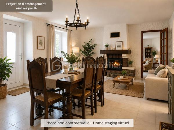 Située à Javron-Les-Chapelles, à 20 minutes de la Ferté Macé et 18 minutes de Lassay-les-Châteaux, cette maison en pierre mitoyenne d'un côté offre 211 m2 habitables et de nombreuses possibilités d'aménagement.

Au rez-de-chaussée, vous profiterez d'une spacieuse salle à manger d'environ 30 m2 communiquant avec le salon et agrémentée d'une cheminée avec insert, ainsi qu'une cuisine aménagée et équipée et d'un WC.

Le premier étage dessert deux grandes chambres avec dressing, un vaste bureau pouvant également servir de chambre supplémentaire, ainsi qu'une salle de bains avec baignoire, douche et WC.

Au deuxième étage, une grande chambre sous charpente apparente et surtout une superbe pièce d'environ 45 m2 avec poutres apparentes

A l'extérieur, un jardin arboré d'environ 450 m2 situé en face de la maison complète le bien, avec une dépendance en pierre abritant un authentique four à pain et un abri pour le bois.

Une maison avec de beaux volumes, à visiter sans tarder !
