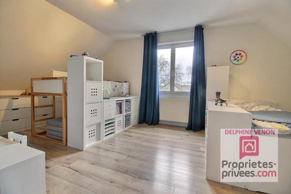 Exclusivité - Maison 5 chambres proche des écoles et des commerces sur un terrain de 1700 m² environ à Châteauneuf Sur Loire