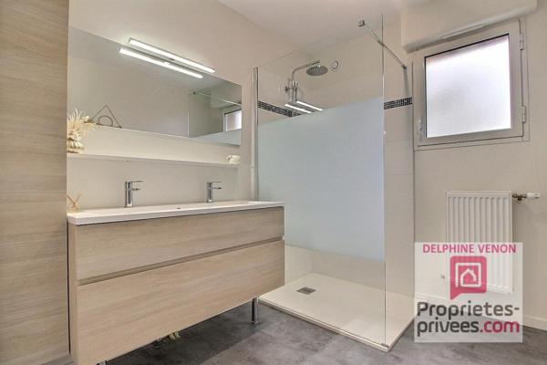 Exclusivité - Maison 5 chambres proche des écoles et des commerces sur un terrain de 1700 m² environ à Châteauneuf Sur Loire