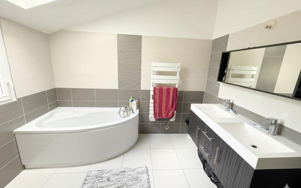 Maison à vendre    6 pièces •  Bouillargues