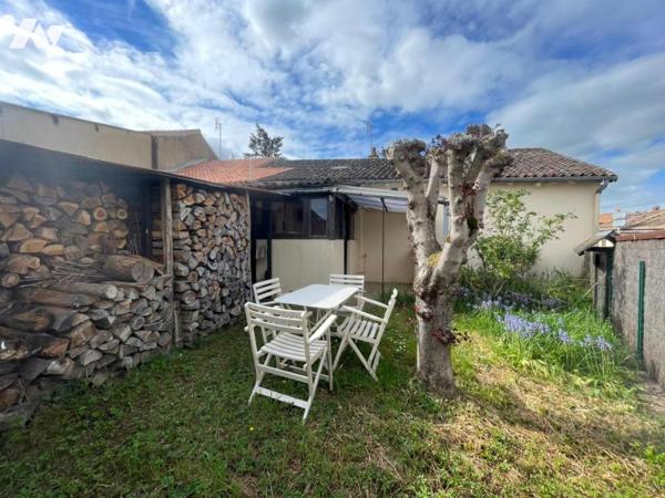 MAISON DE 77 M² - DEPENDANCES - JARDIN