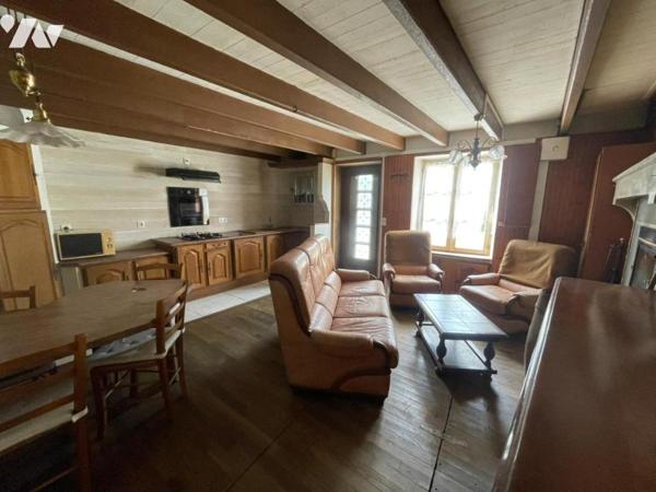 MAISON DE 77 M² - DEPENDANCES - JARDIN