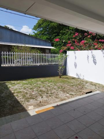 Immeuble à vendre REMIRE MONTJOLY (973)