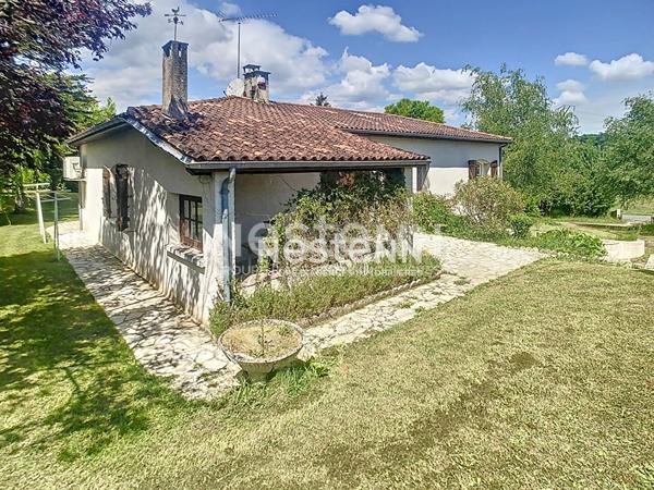 A vendre maison plain pied, garage double et terrain de 5135m²