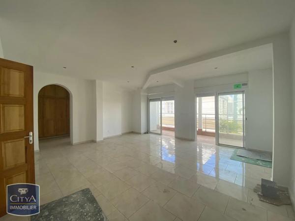 Maison à louer 7 pièces 171.07m² Saint-Denis (97400)