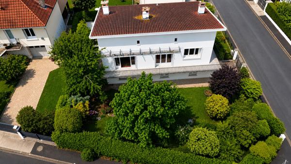 Maison familiale 5 chambres + sous-sol complet