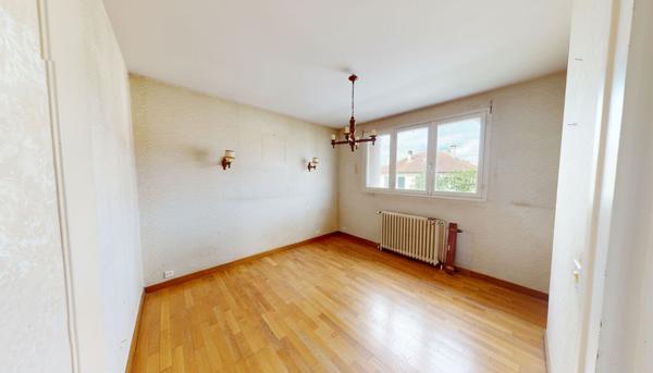 Maison familiale 5 chambres + sous-sol complet