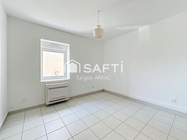 Duplex "esprit maison" avec terrasse et 3 chambres