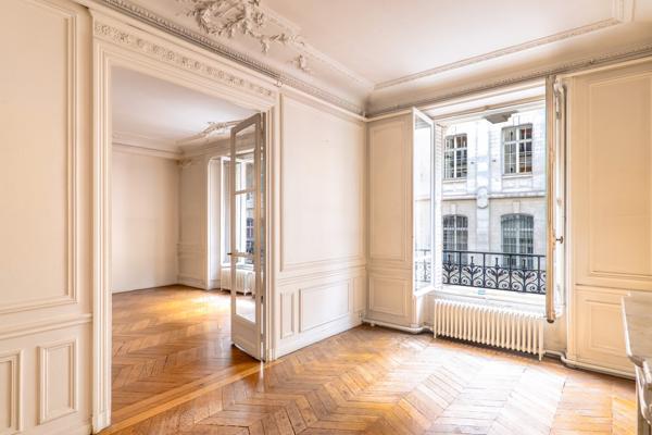 Appartement · Vente Paris (75008) 171m²