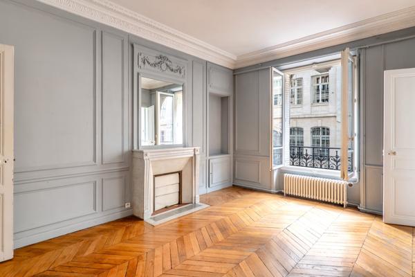Appartement · Vente Paris (75008) 171m²