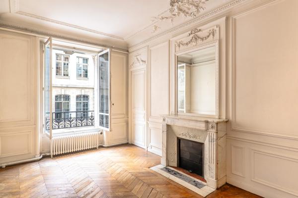 Appartement · Vente Paris (75008) 171m²