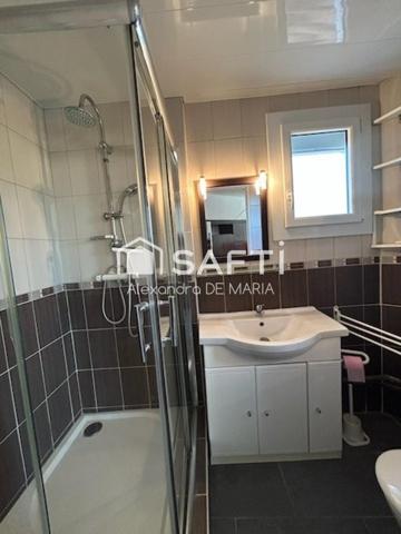 T2 rénové avec loggia et vue marina