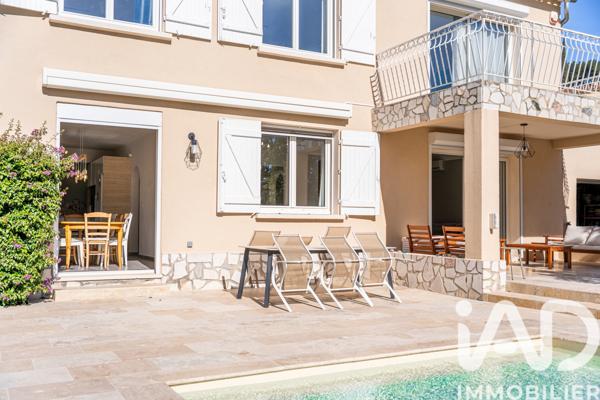 Maison à vendre 7 pièces 165 m² Ollioules