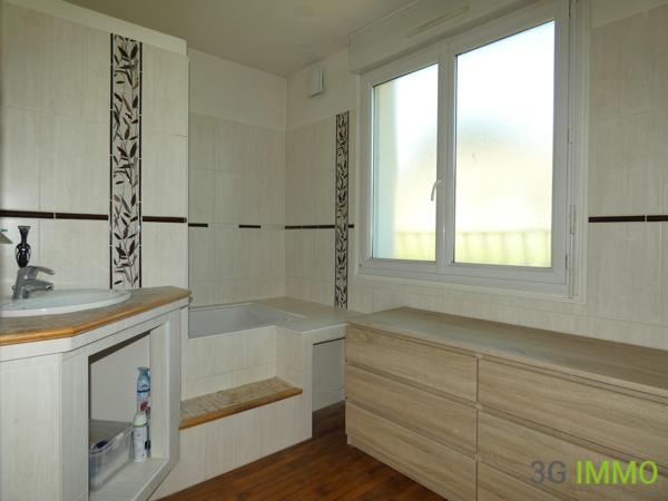 Vente / Maison et grand terrain