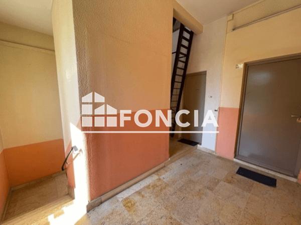 Location Studio 28.87 m² - 21 AVENUE NOSTRADAMUS Salon De Provence 13300