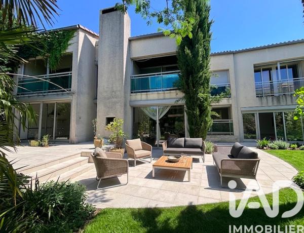 Maison à vendre 10 pièces 247 m² Vals-les-Bains