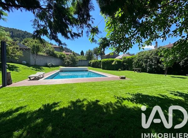 Maison à vendre 10 pièces 247 m² Vals-les-Bains