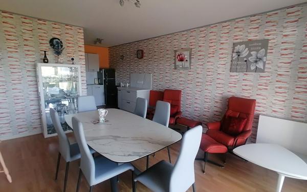 Appartement à vendre    3 pièces • 71 m2 Royan