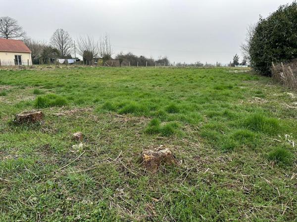 Terrain constructible à Champrond-en-Gatine