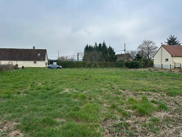 Terrain constructible à Champrond-en-Gatine