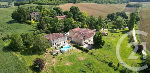 Maison à vendre  10 pièces - 288,76 m 2   VIC FEZENSAC  - 32