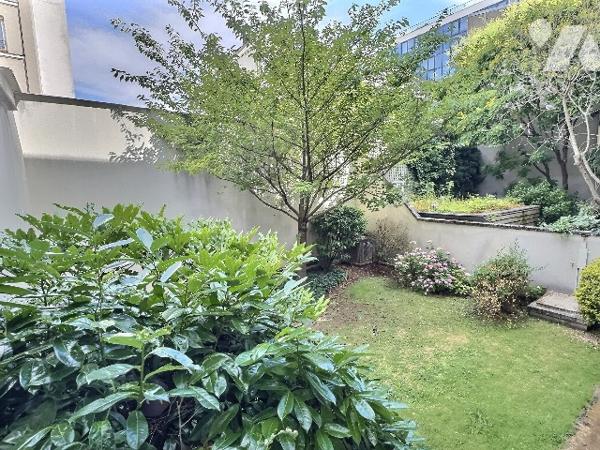 3 CHAMBRES - BALCONS - PARKING