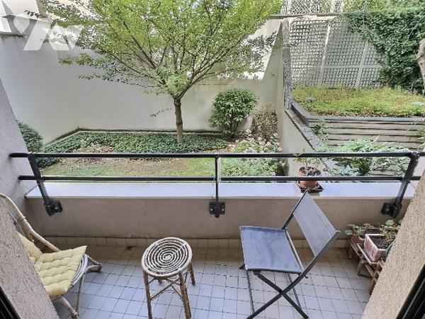 3 CHAMBRES - BALCONS - PARKING