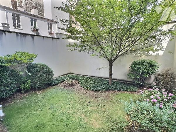3 CHAMBRES - BALCONS - PARKING