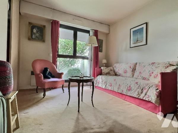 3 CHAMBRES - BALCONS - PARKING