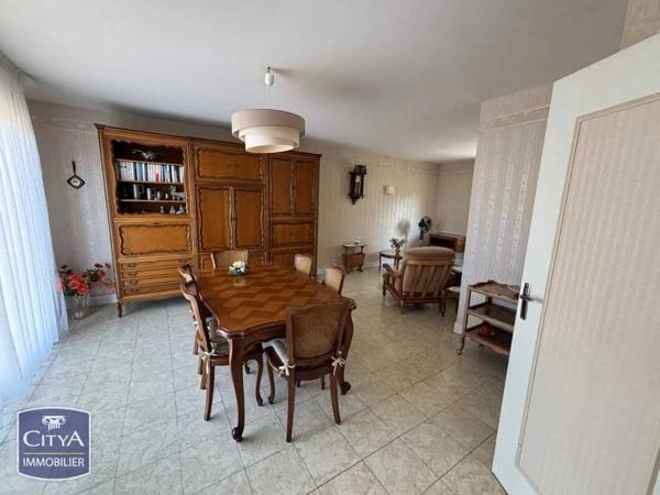 Maison à vendre 5 pièces 100.1m² Saint-Amand-les-Eaux (59230)