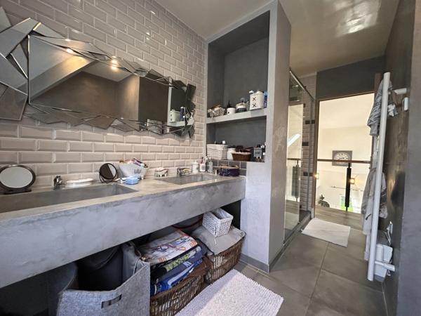 Maison à vendre 7 pièces proche de MERU (60)