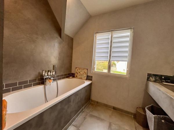 Maison à vendre 7 pièces proche de MERU (60)